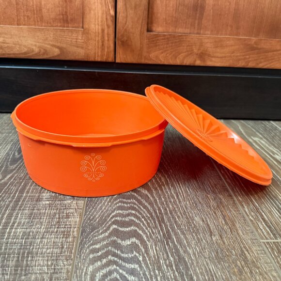 Vintage Tupperware Servalier Canisters – Set of 4 - Picture 8 of 16